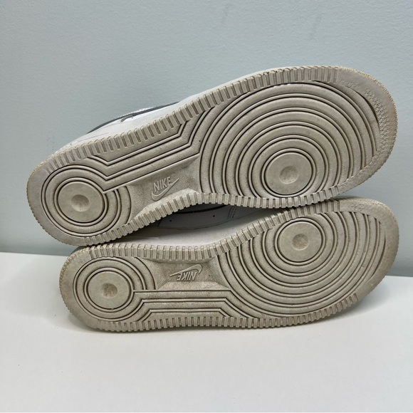 Nike Air Force 1 AF1 Low White DH2920-111 Boys Girls Youth Size 7Y Womens 8.5 - Picture 6 of 8